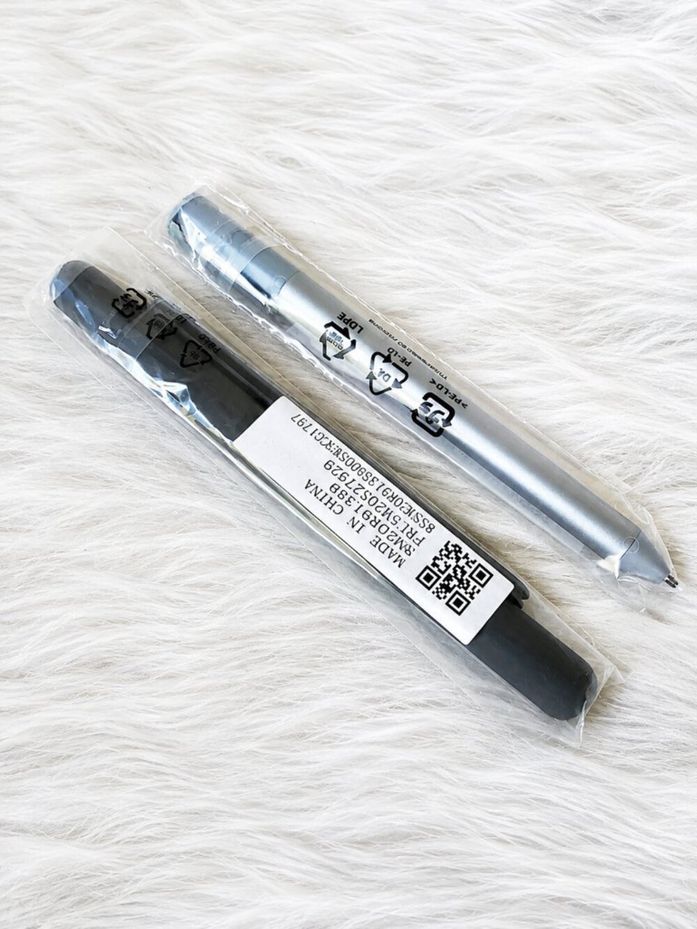 Lenovo Magnetic Pen Case and USI Rechargeable Stylus Pen